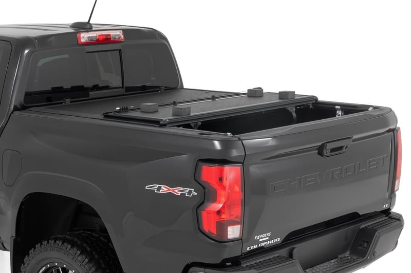 Airplex low profile hard tonneau cover closed on a Chevy Colorado